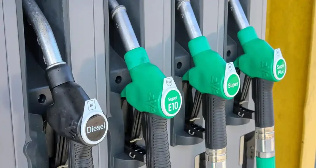 Comprendere le Differenze Benzina Super vs Super Plus